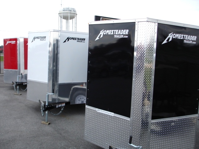 2015 Patroit Vee  Nose Enclosed Trailer Ramp Door 36 hHomesteader Trailers 
