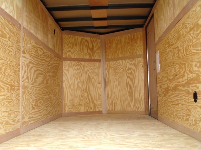 2015 Patroit Vee  Nose Enclosed Trailer Ramp Door 36 hHomesteader Trailers 