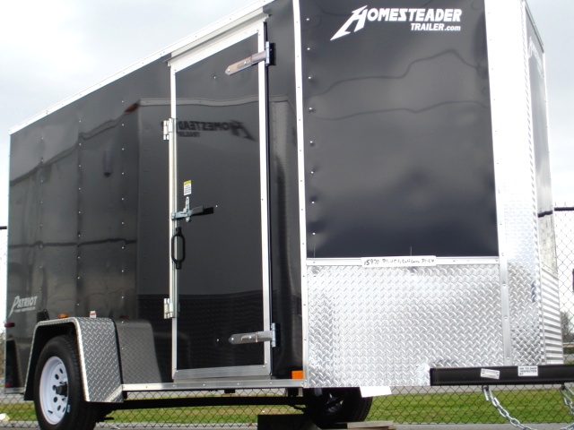 2015 Patroit Vee  Nose Enclosed Trailer Ramp Door 36 hHomesteader Trailers 