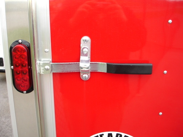 2015 Patroit Vee  Nose Enclosed Trailer Ramp Door 36 hHomesteader Trailers 