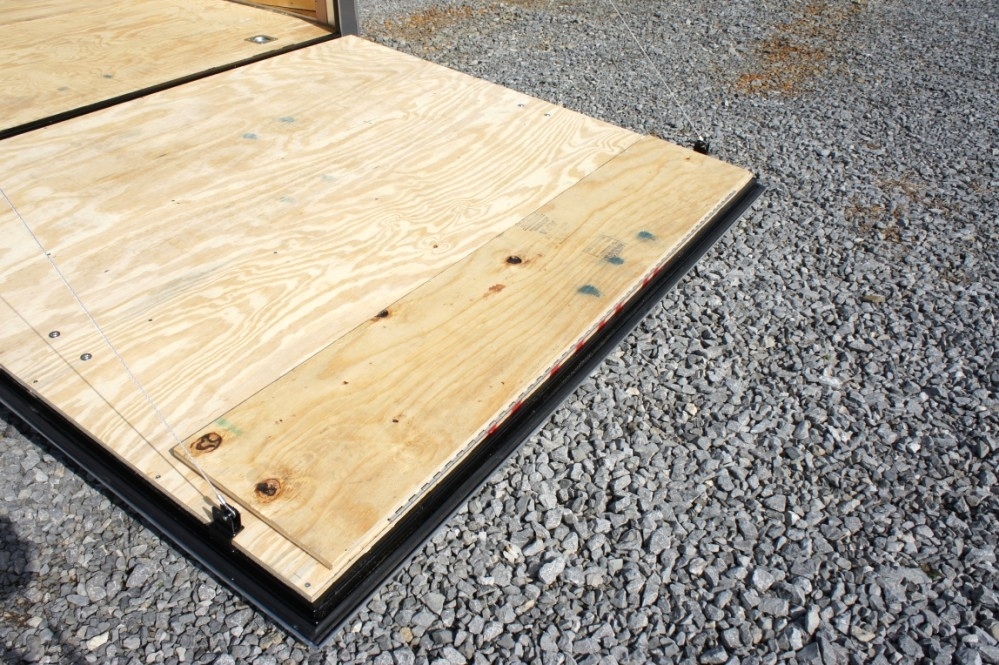 Homesteader 20 X 8.5 Enclosed Trailer hHomesteader Trailers 