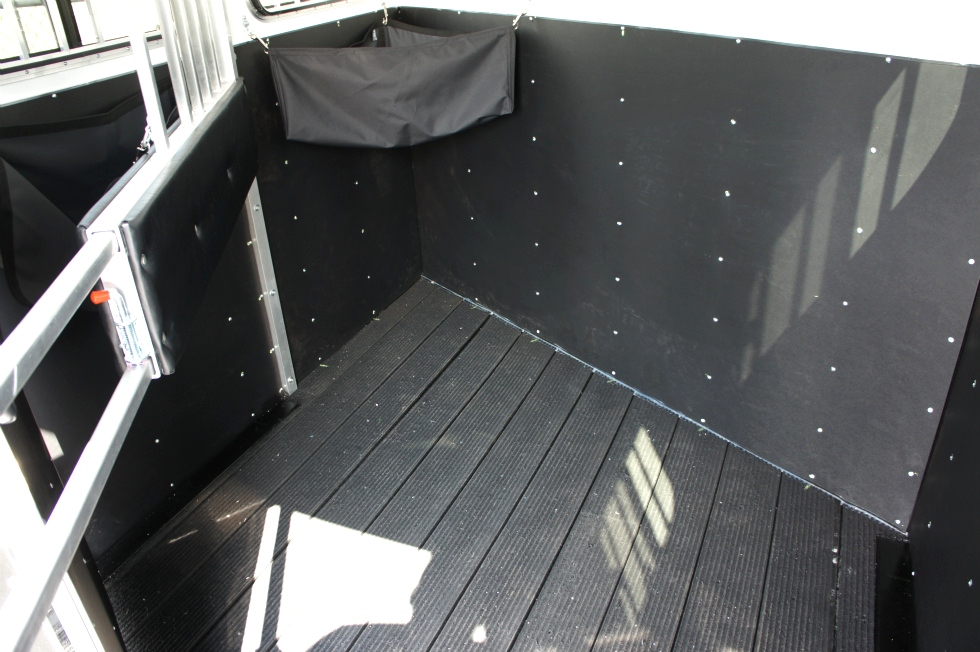 Homesteader Stallion 2 Horse Front Load-Bumper Trailer 2015 hHomesteader Trailers 