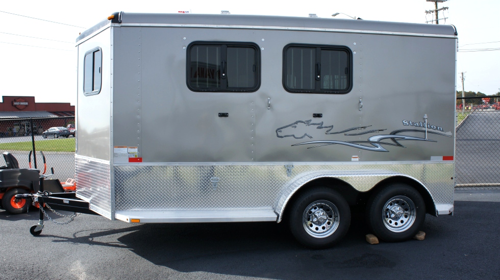 2015 Homesteader  Bumper Pull Horse Trailer Trailers For Sale 