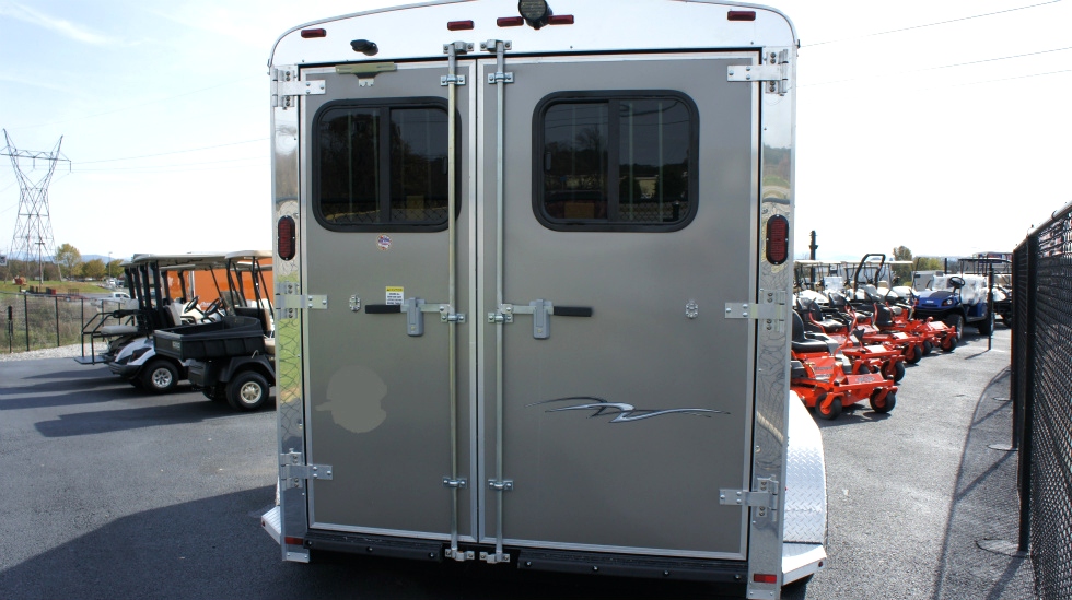 2015 Homesteader  Bumper Pull Horse Trailer hHomesteader Trailers 
