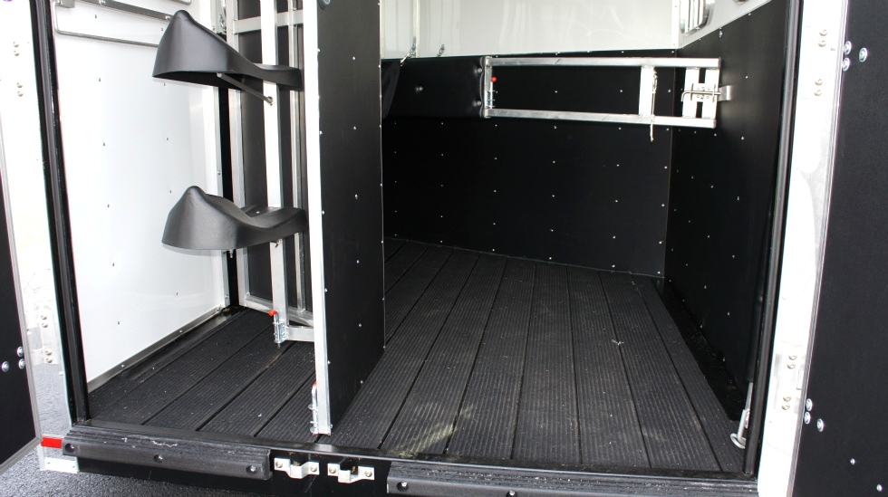 2015 Homesteader  Bumper Pull Horse Trailer hHomesteader Trailers 